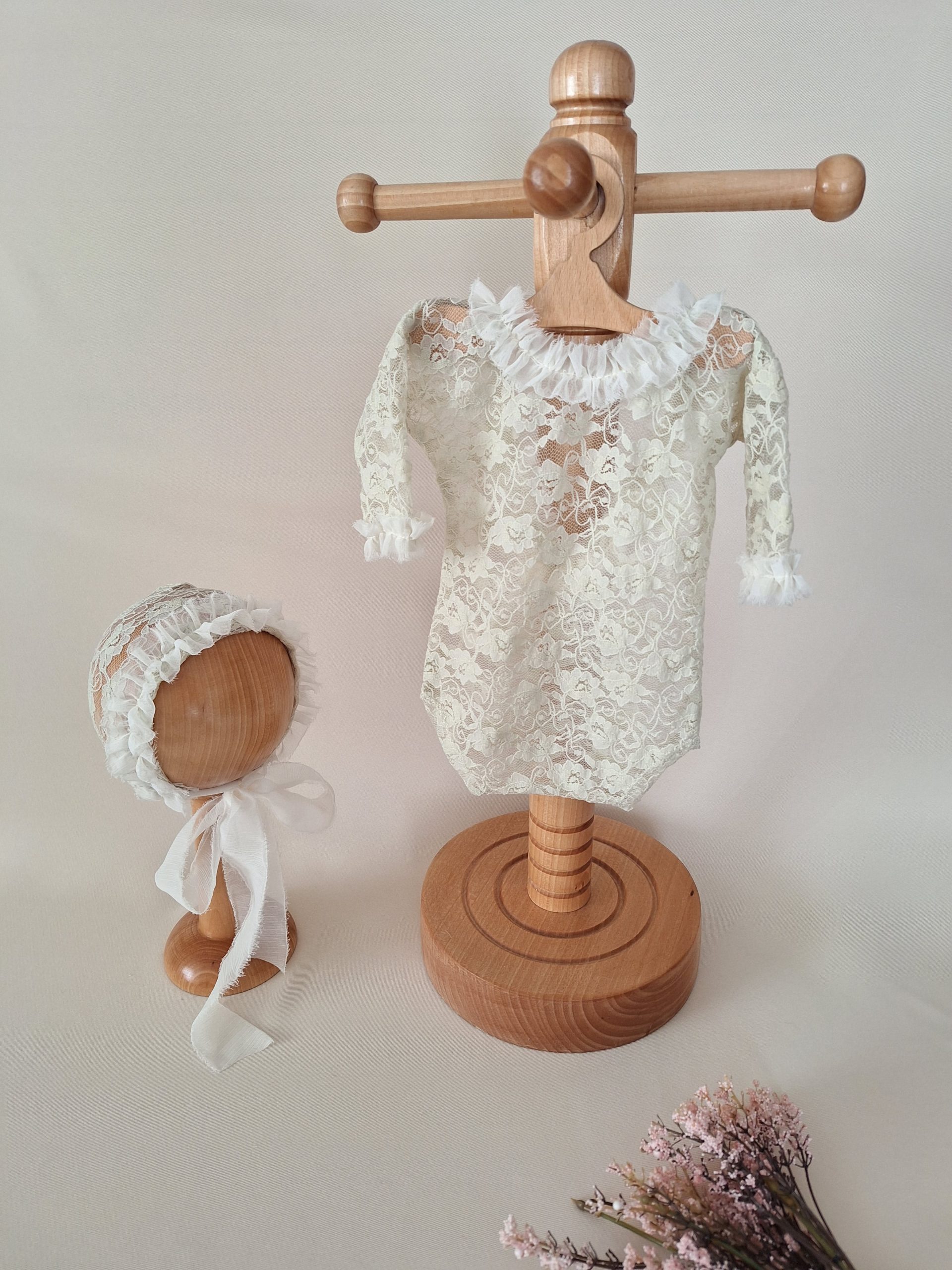 LACE - Image 6